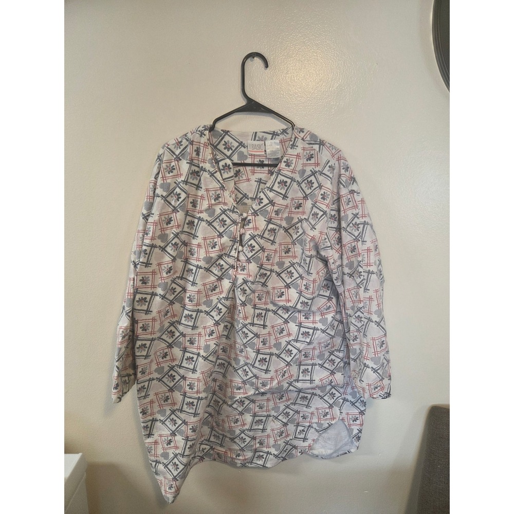 Simply Basic Womens 1XL Cotton Henley Top Floral Geometric Red White Blue